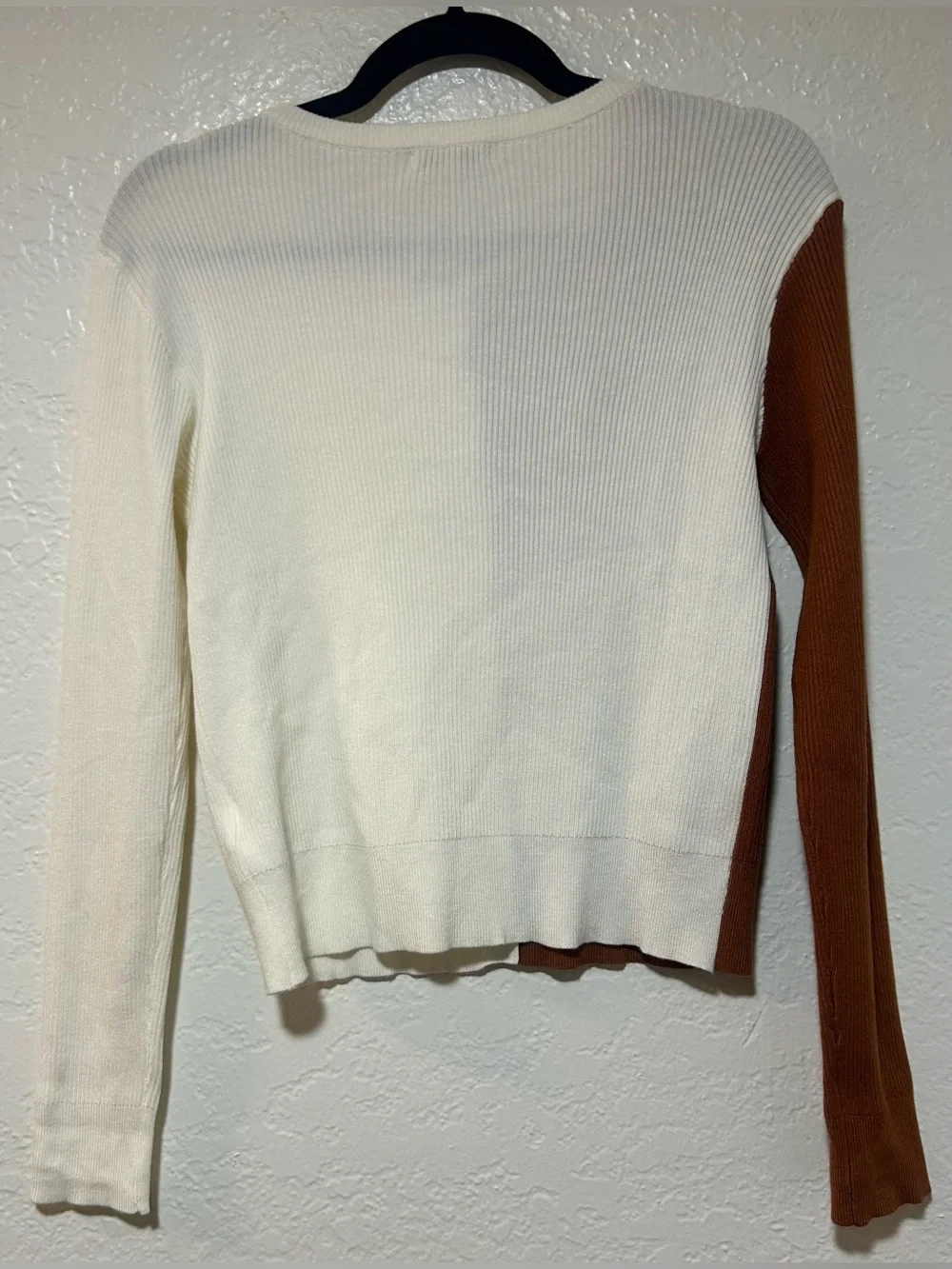 Crescent Two-Color Ribbed Button-Front Cardigan — Brown & Cream - Picture 3 of 5
